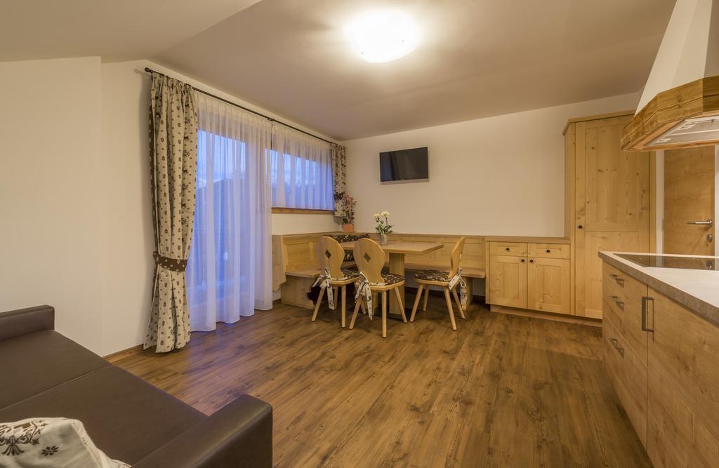 Waldheim Appartements Bresanona Habitación foto